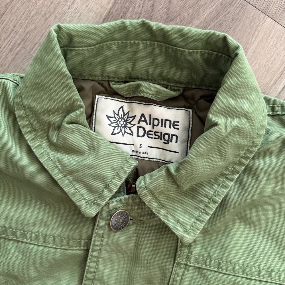 Women’s Jacket - Picture 4 of 10